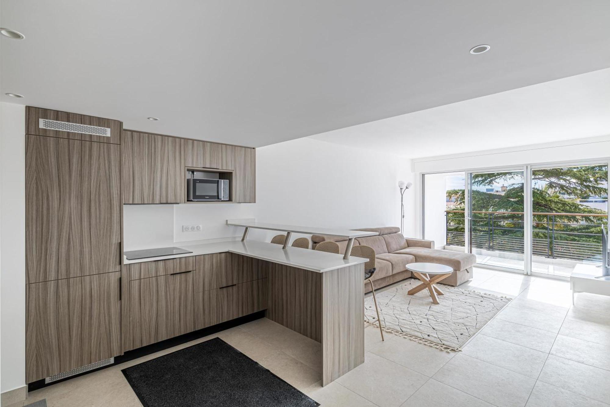 Lerins Avec Terrasse, Standing Et Moderne * Cannes